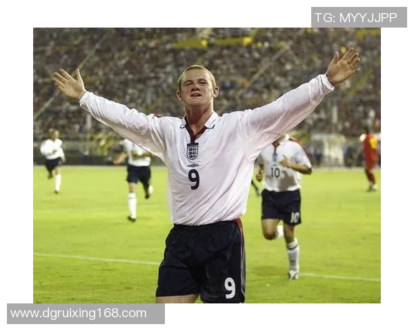 足球巨星童年旧照曝光揭秘少年时期的青涩模样与成长轨迹