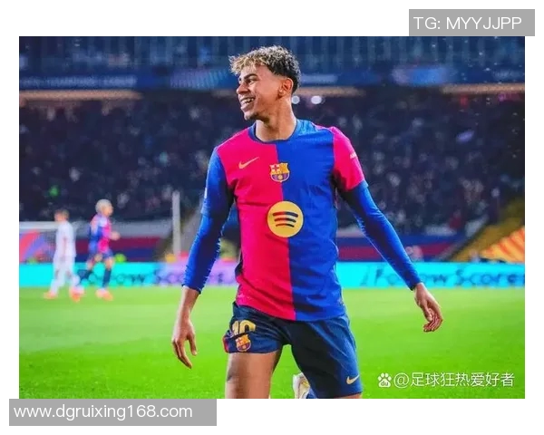 三十岁足球球星盘点：那些依旧闪耀赛场的顶级球员