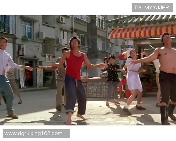 少林足球经典场景星爷跪地擦地瞬间感动无数观众揭秘